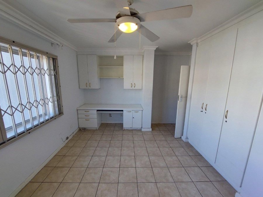 To Let 4 Bedroom Property for Rent in Claremont Western Cape